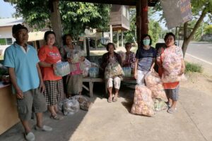 ยโสธร-มอบสิ่งของสนับสนุนศูนย์พักคอย-ข่าวข้นคนอีสาน