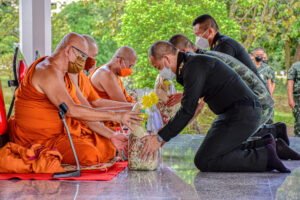 ชาวค่ายพระยาสุนทรธรรมธาดาจัดพิธีทำบุญใหญ่ และบวงสรวงหลวงปู่องค์ดำ เนื่องในโอกาสวันออกพรรษา